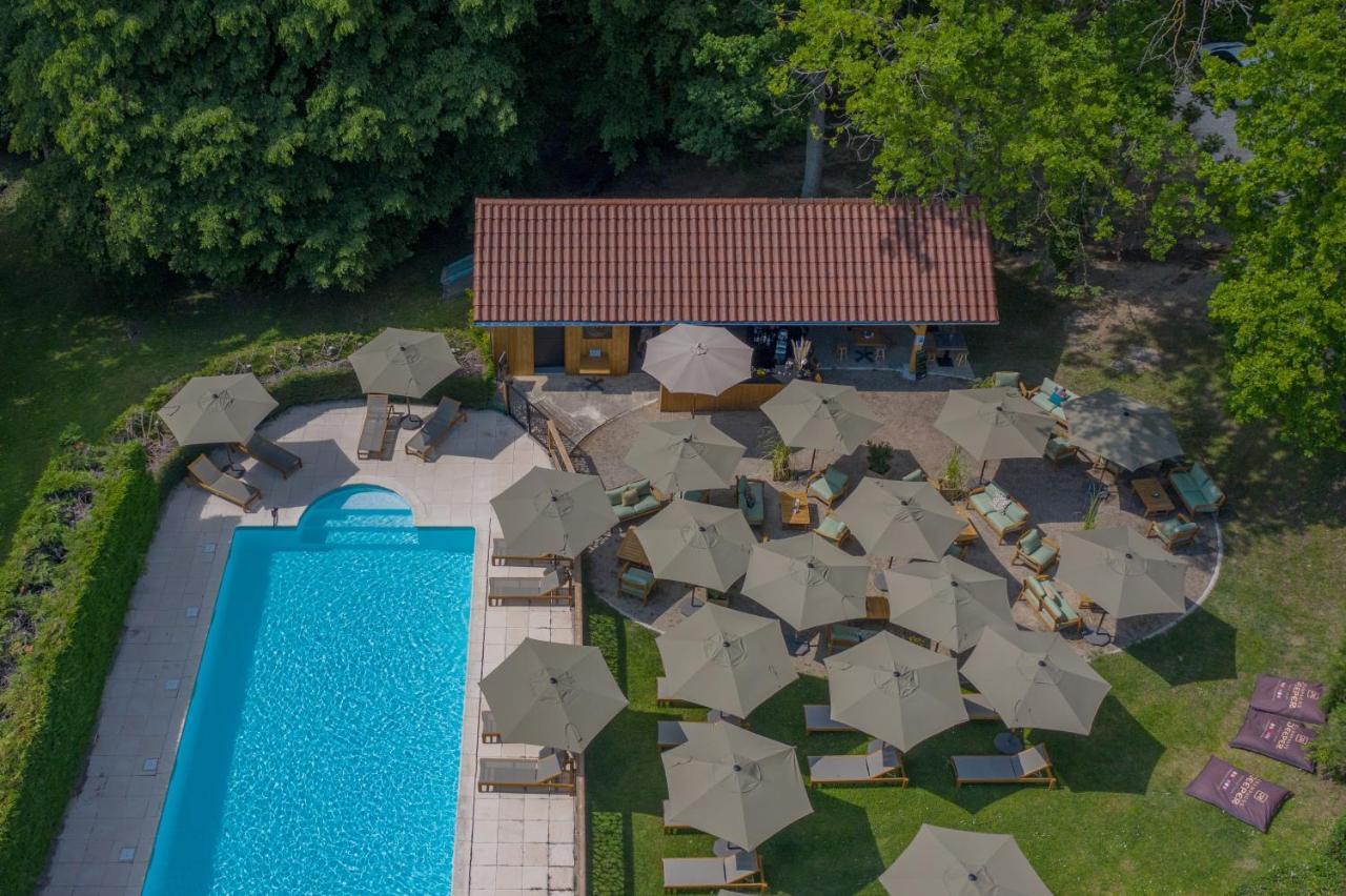 Chateau Des Ayes - Chambres & Suites Saint-Étienne-de-Saint-Geoirs Екстериор снимка