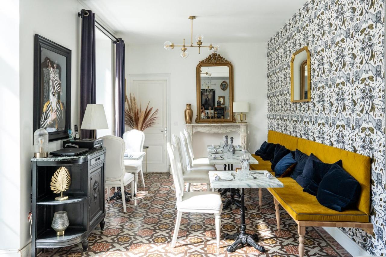 Chateau Des Ayes - Chambres & Suites Saint-Étienne-de-Saint-Geoirs Екстериор снимка